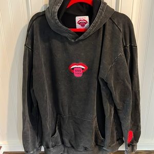 Babe Shade The Izzy black oversized hoodie